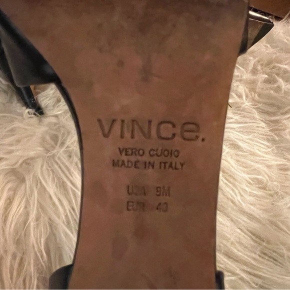 Vince D’Orsay Black Leather Kitten Heel. Sz 9 - Picture 5 of 7